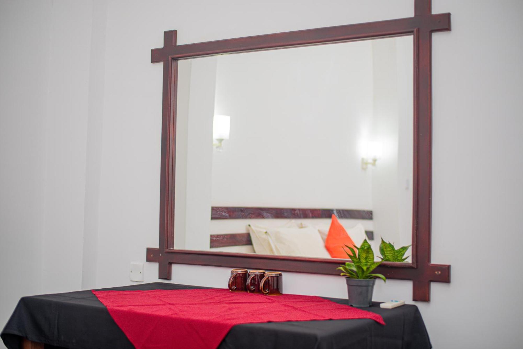 Sundowners Guesthouse Hikkaduwa Room photo