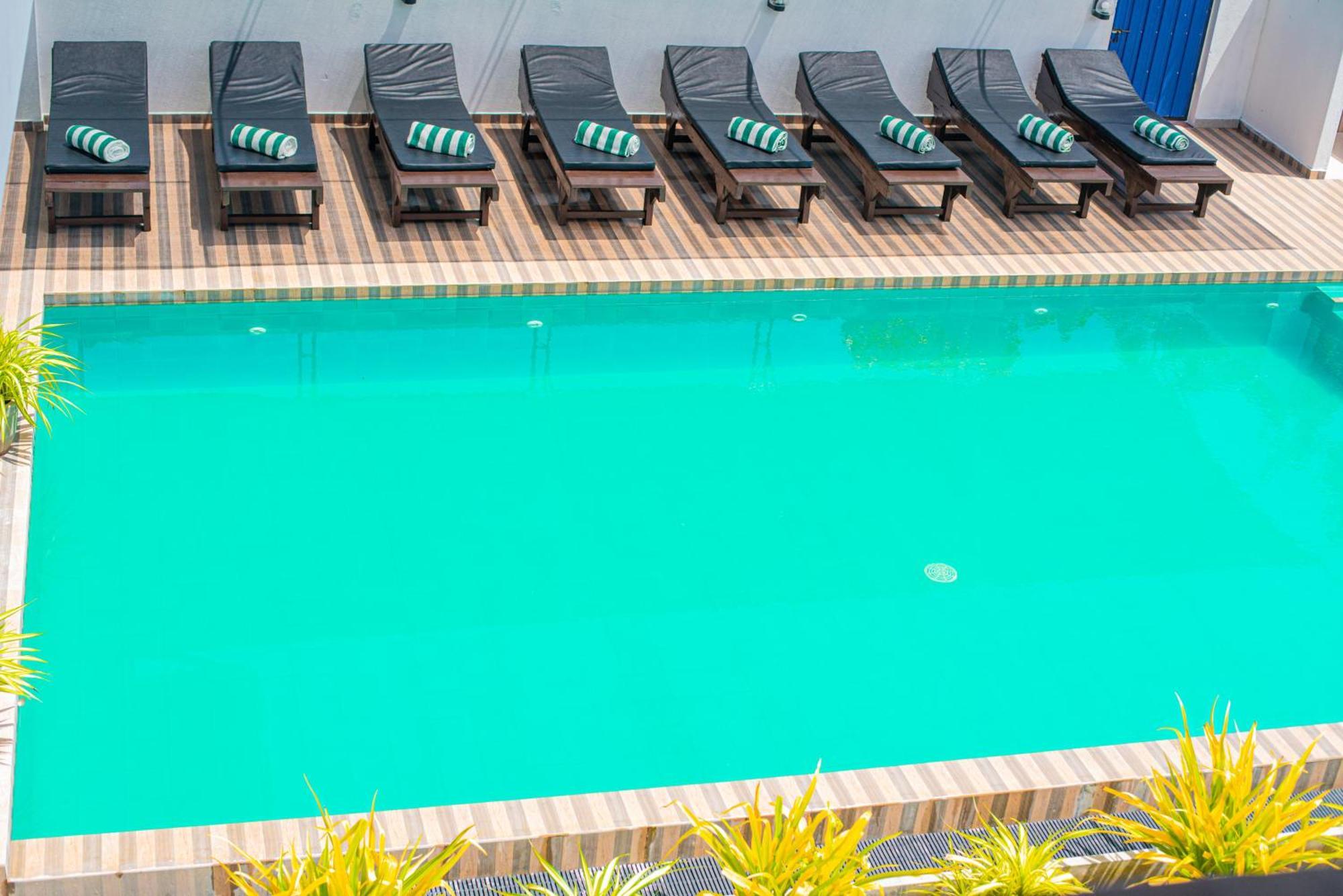 Sundowners Guesthouse Hikkaduwa Exterior photo