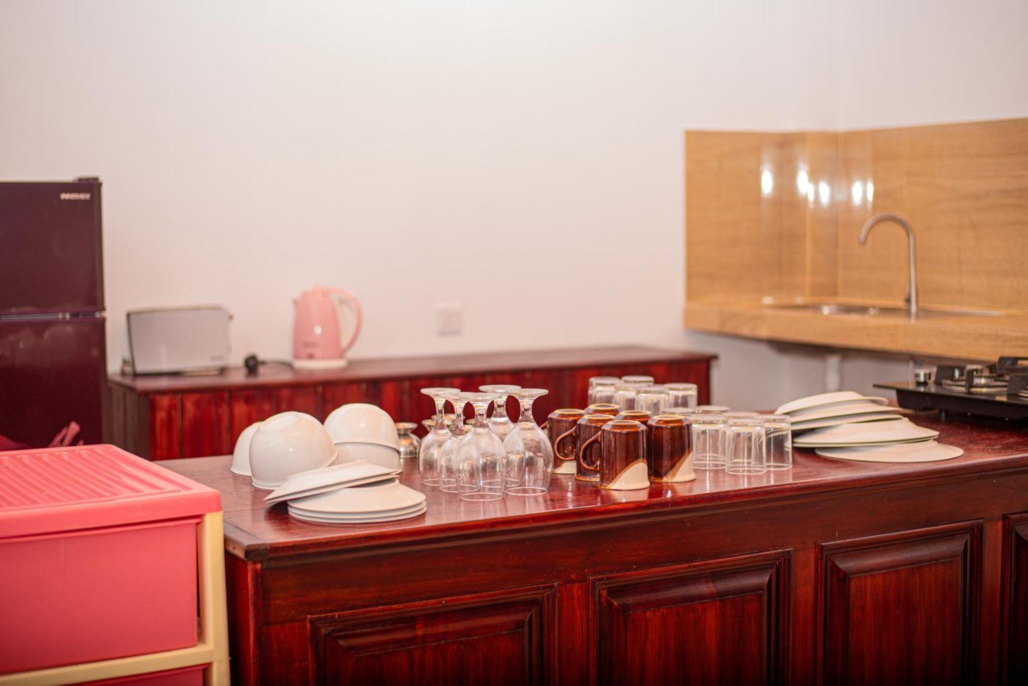 Sundowners Guesthouse Hikkaduwa Room photo